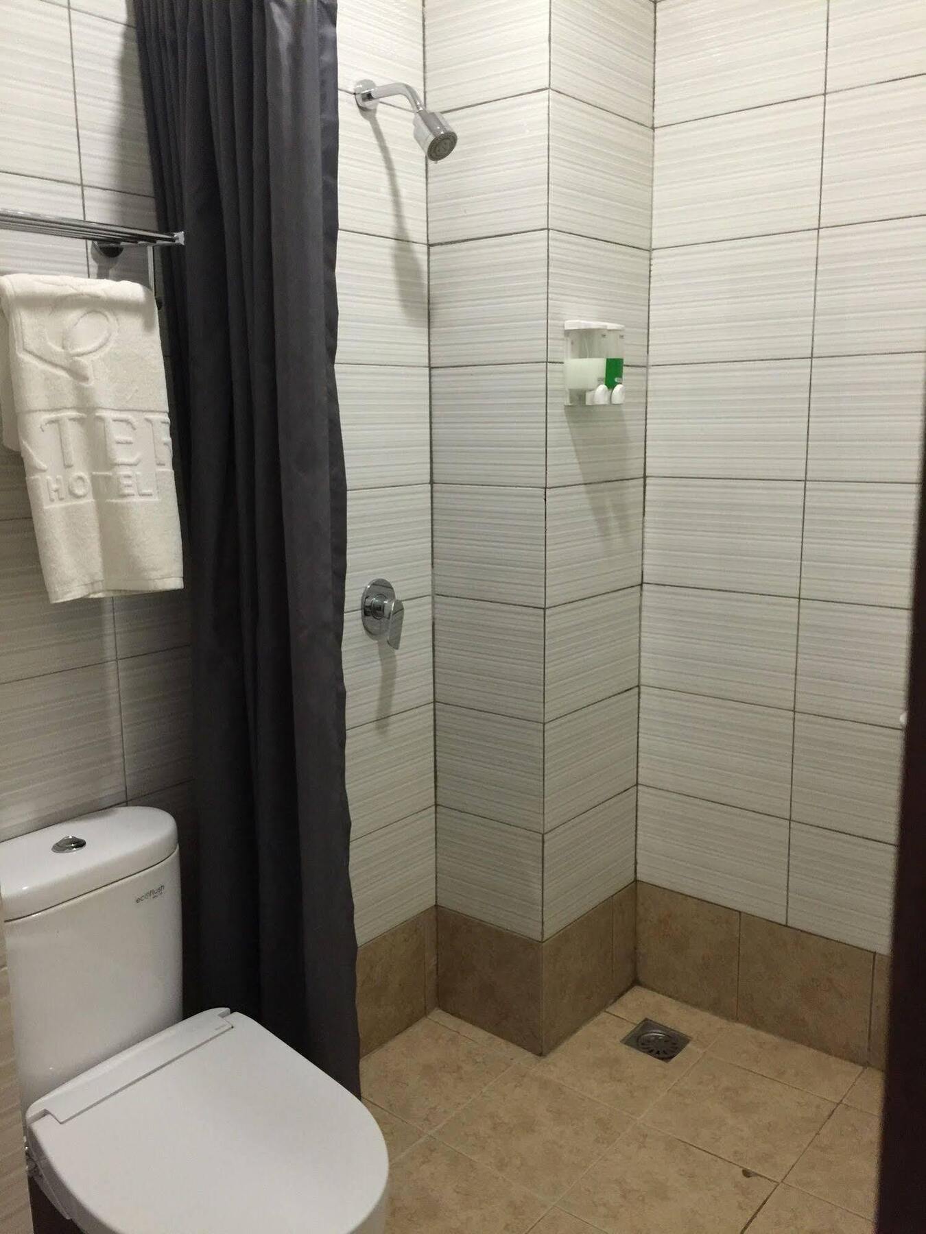 Eatern Hotel Batam Экстерьер фото